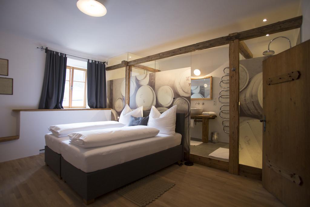 Hotel & Gourmetwirtshaus Kirchenwirt Seit 1326 Leogang Quarto foto